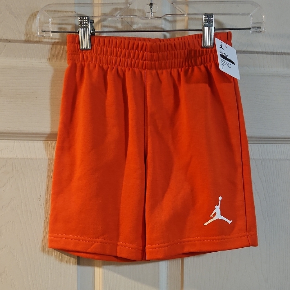 JORDAN ORANGE LOGO SHORTS: NEW WITH TAGS: SIZE 6